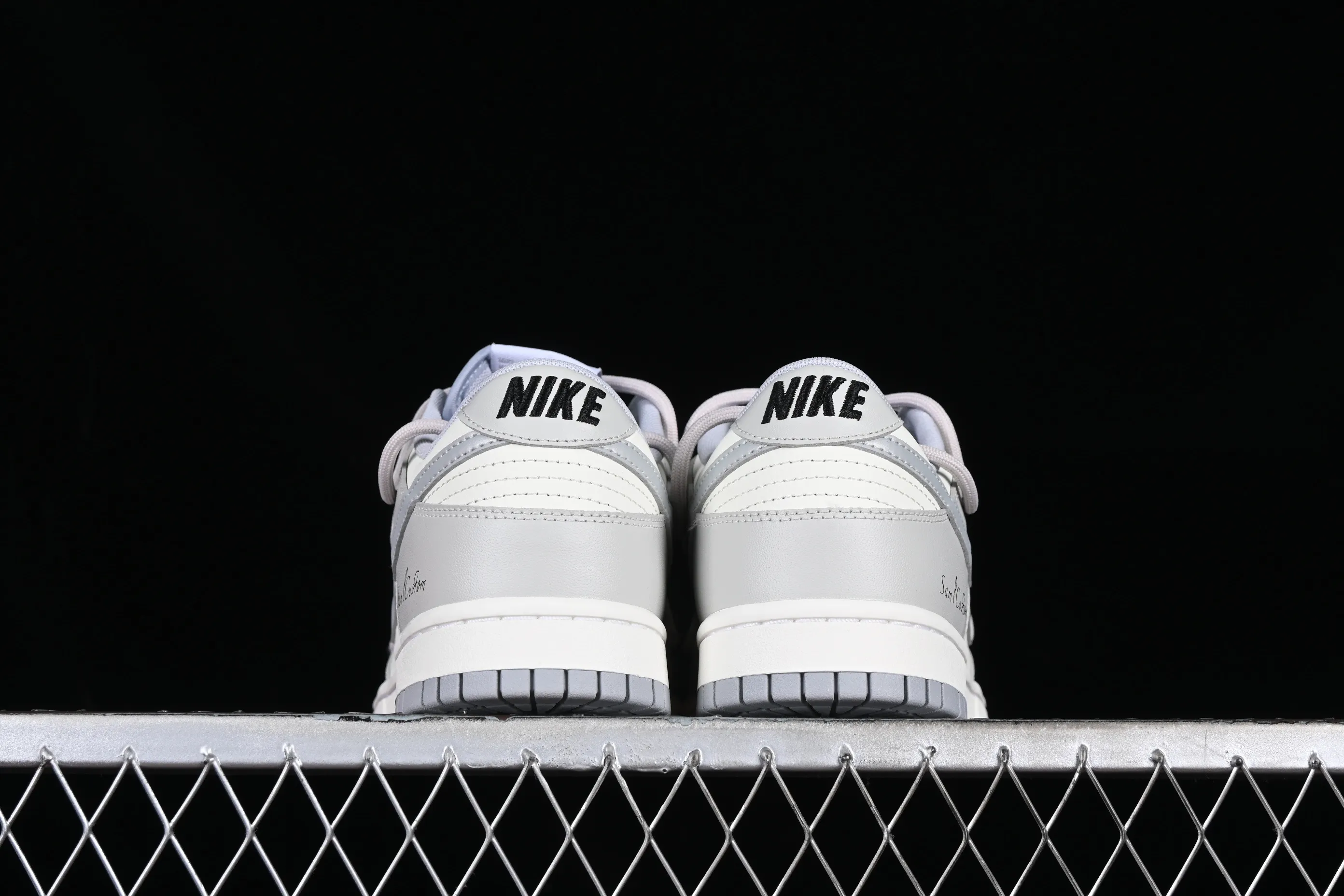All Categories Nk SB Dunk Series Nk SB Dunk Low Low-top sneakers Nk Dunk Low Minimalist industrial-simple silver hook SB strap low-top casual sneakers DJ6188-003